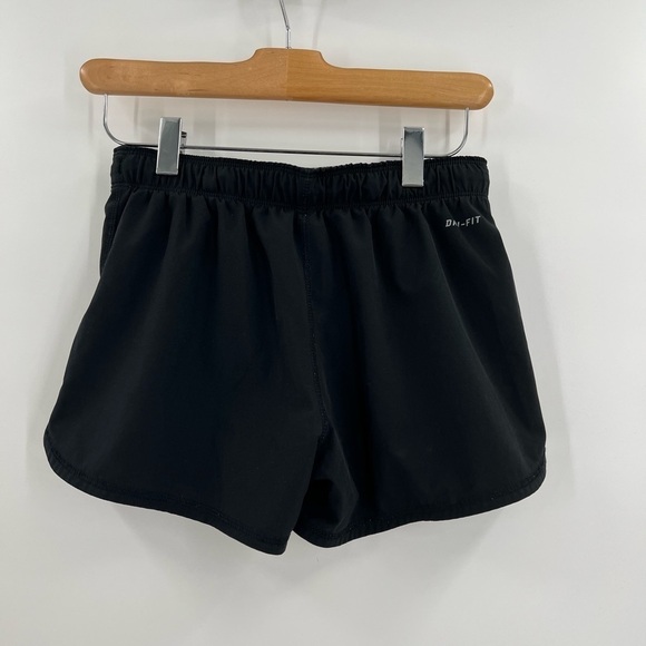Nike Dri Fit Black Shorts Girls Medium - Picture 2 of 5